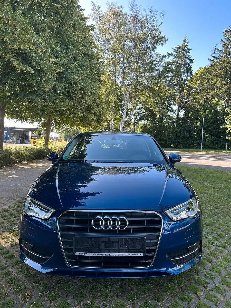 Gebraucht Audi A3 Ambition 122 PS (89 kW) 2013 Blau Limousine