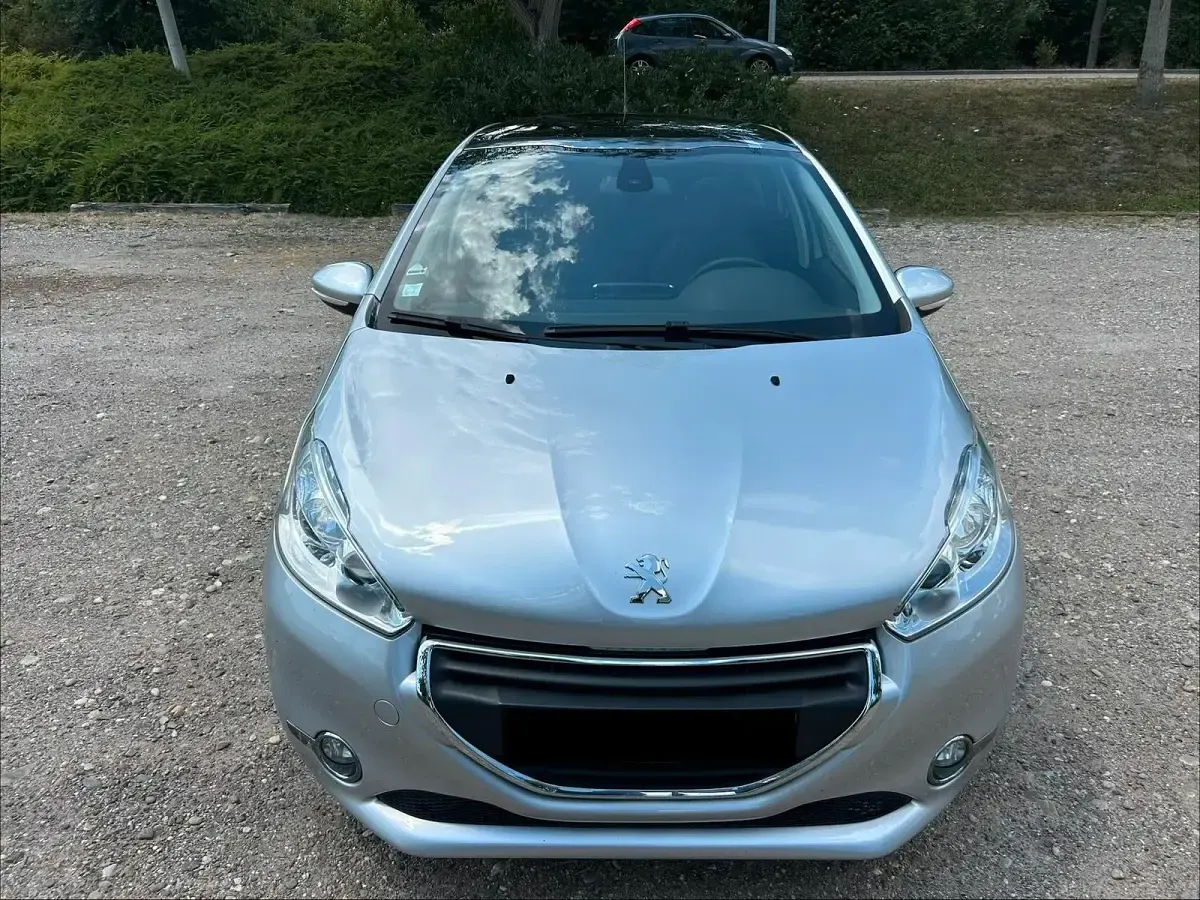 Gebraucht Peugeot 208 114 PS (83 kW) 2012 Silber Kleinwagen