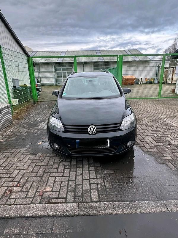 Schwarz Gebraucht 2012 VW Golf Match Limousine | 2.250 € (Superpreis) - Bild 1/4