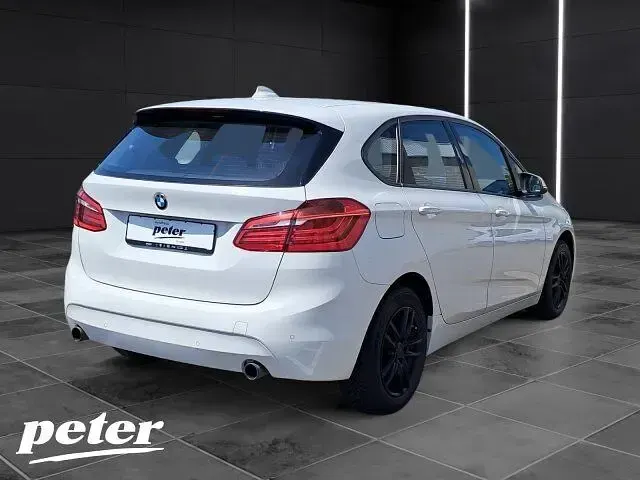Gebraucht BMW 220 Active Tourer 192 PS (141 kW) 2015 Weiß Van / Kleinbus