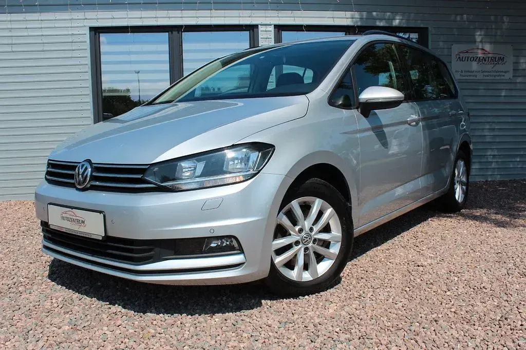 Gebraucht VW Touran Comfortline 116 PS (85 kW) 2018 Silber Van / Kleinbus