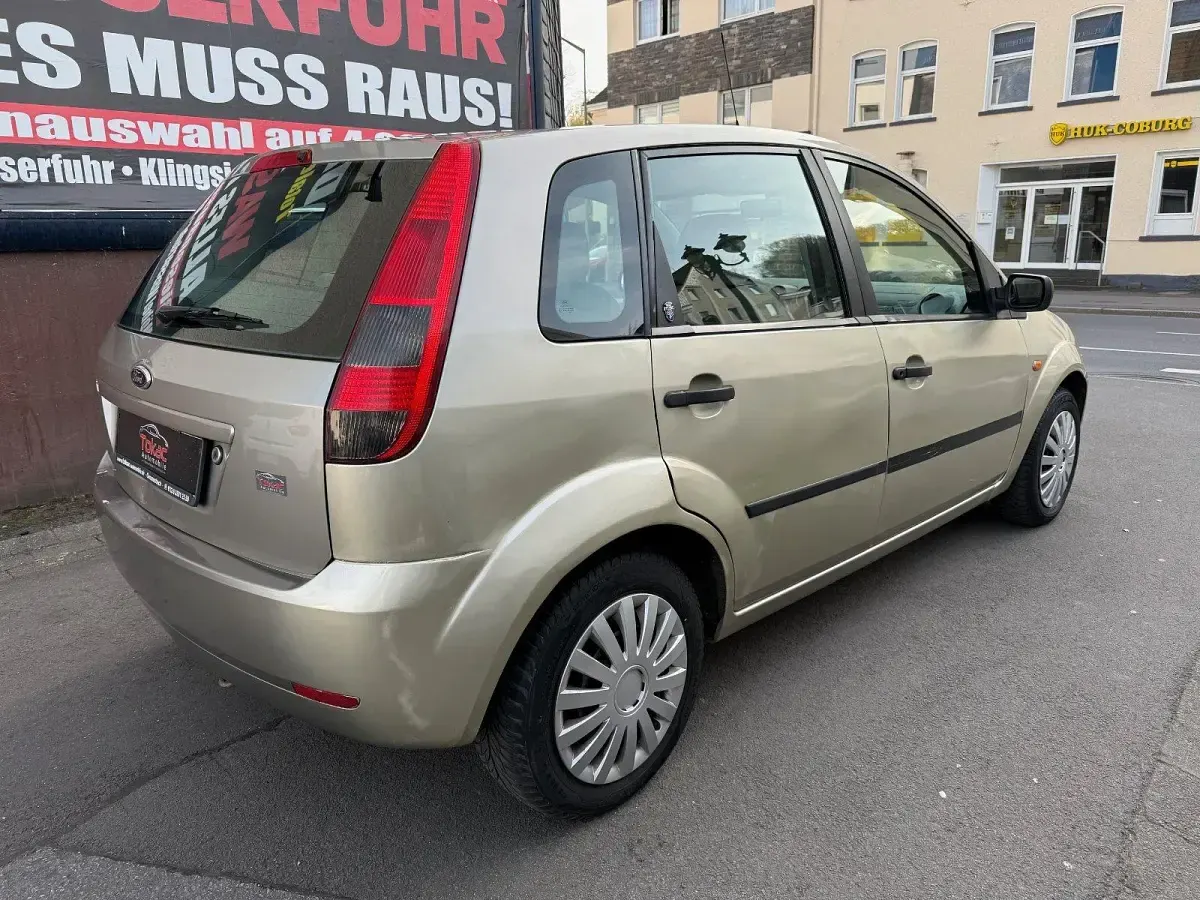 Gebraucht Ford Fiesta 80 PS (58 kW) 2002 Beige Kleinwagen