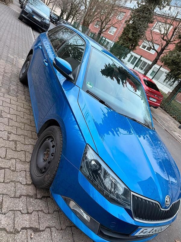 Blau Gebraucht 2017 Skoda Fabia Kombi | 5.250 € (Fairer Preis) - Bild 1/4