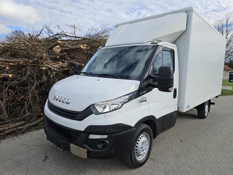 Gebraucht Iveco Daily 156 PS (114 kW) 2017 Weiß