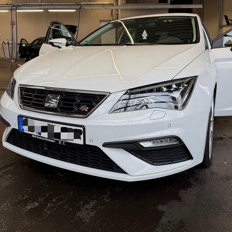 Weiß Gebraucht 2017 Seat Leon FR Sport Limousine | 14.500 € (Fairer Preis) - Bild 1/4