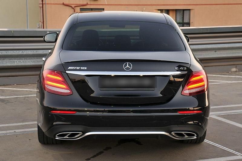 Gebraucht Mercedes E43 AMG AMG 401 PS (294 kW) 2016 Schwarz Limousine