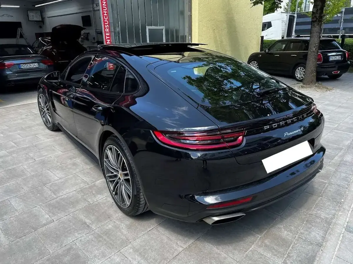 Gebraucht Porsche Panamera 4 Executive Executive 330 PS (242 kW) 2017 Schwarz Kleinwagen