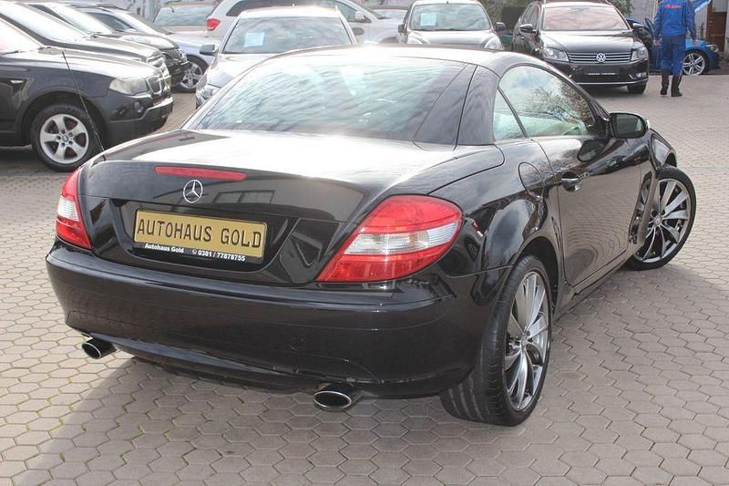 Gebraucht Mercedes SLK200 163 PS (119 kW) 2006 Schwarz Cabrio