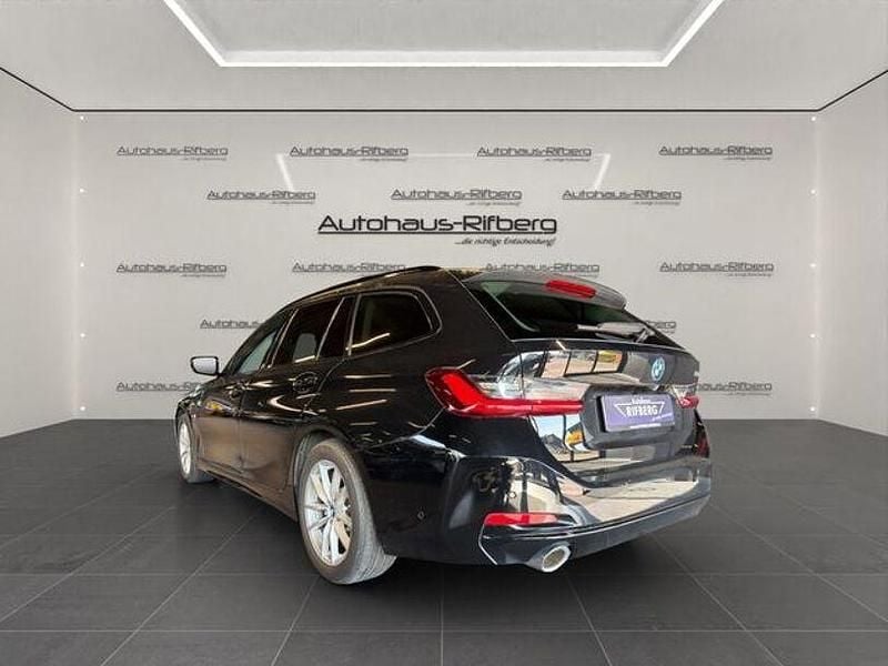 Gebraucht BMW 320e Performance 204 PS (150 kW) 2023 Schwarz Limousine
