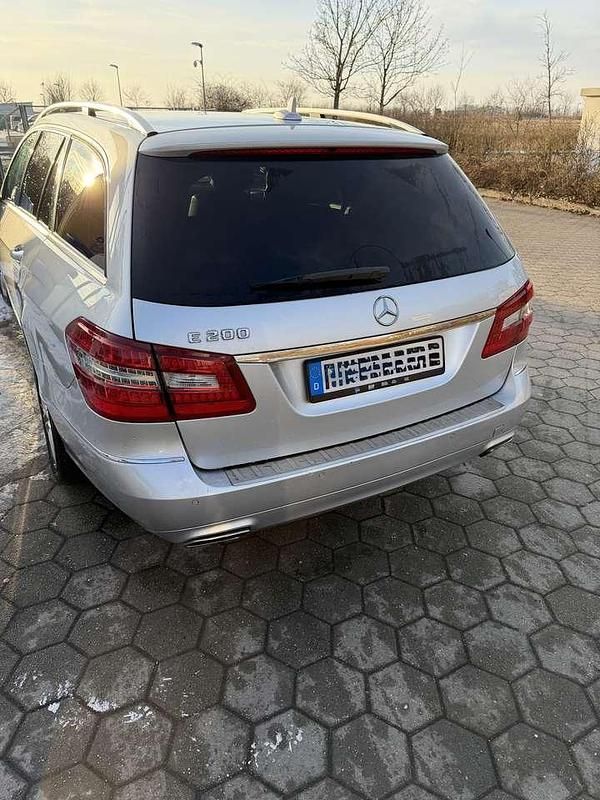 Gebraucht Mercedes E200 Avantgarde 184 PS (135 kW) 2012 Silber Kombi