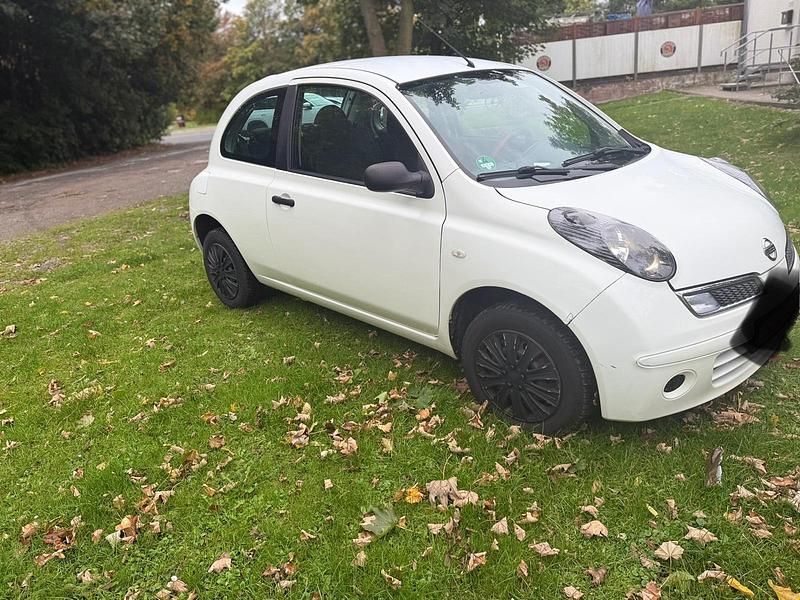 Weiß Gebraucht 2011 Nissan Micra Kleinwagen | 1.499 € (Superpreis) - Bild 1/4