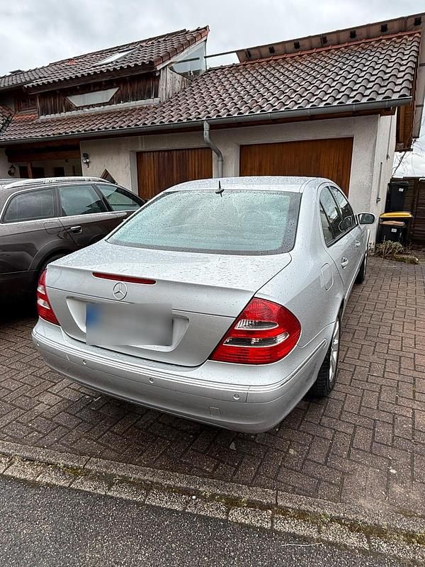 Gebraucht Mercedes E320 224 PS (164 kW) 2002 Silber Limousine