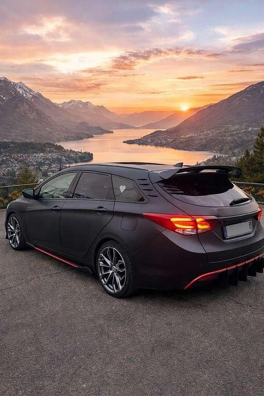 Gebraucht Hyundai i40 Premium 141 PS (103 kW) 2015 Kombi