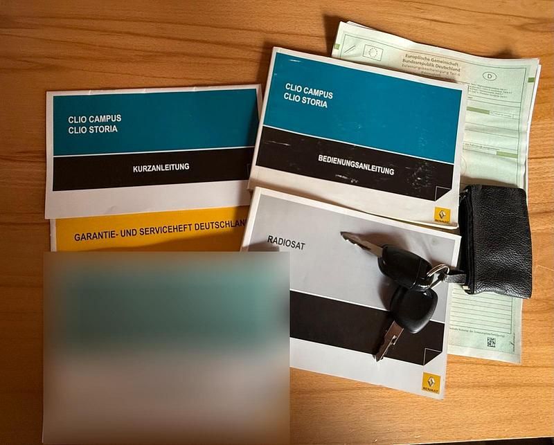 Gebraucht Renault Clio II Campus 65 PS (47 kW) 2009 Rot Kleinwagen