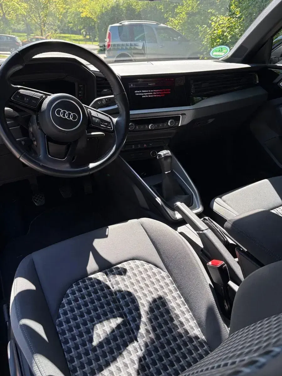 Gebraucht Audi A1 Sportback Advanced 95 PS (69 kW) 2019 Schwarz Kleinwagen