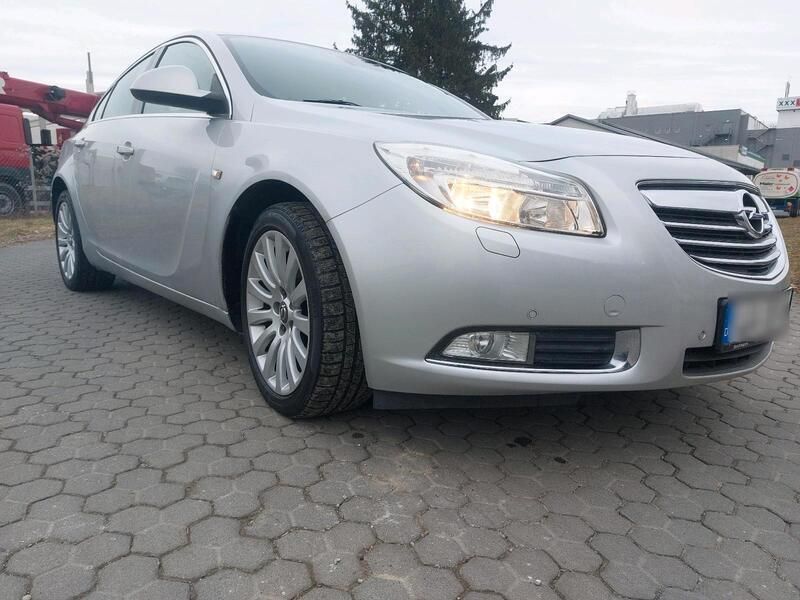 Silber Gebraucht 2009 Opel Insignia Limousine | 2.750 € (Superpreis) - Bild 1/4