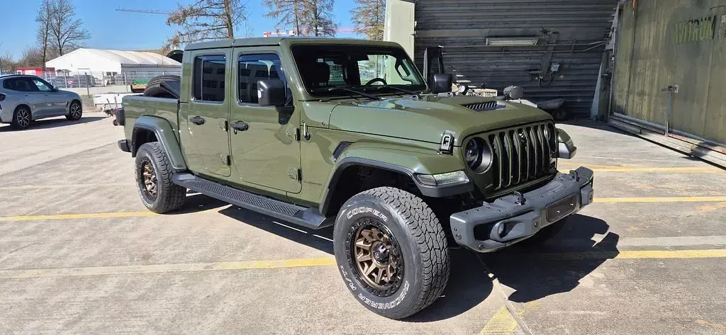 Gebraucht Jeep Gladiator Overland 264 PS (194 kW) 2021 Grün Pickup