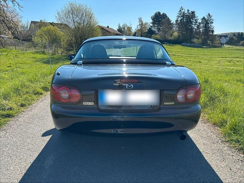 Usata Mazda MX5 110 CV (80 kW) 2001 Nero Cabrio
