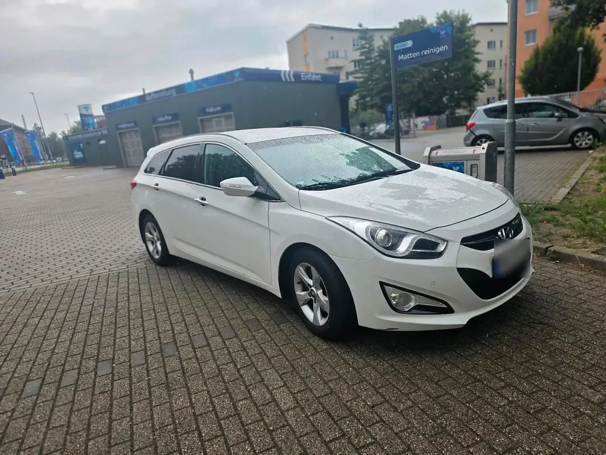 Gebraucht Hyundai i40 136 PS (100 kW) 2014 Weiß Kombi
