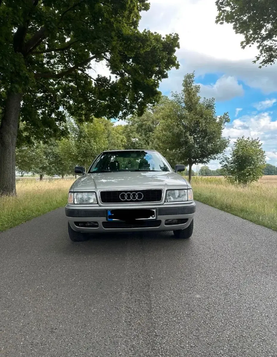 Gebraucht Audi 80 116 PS (85 kW) 1994 Silber Limousine
