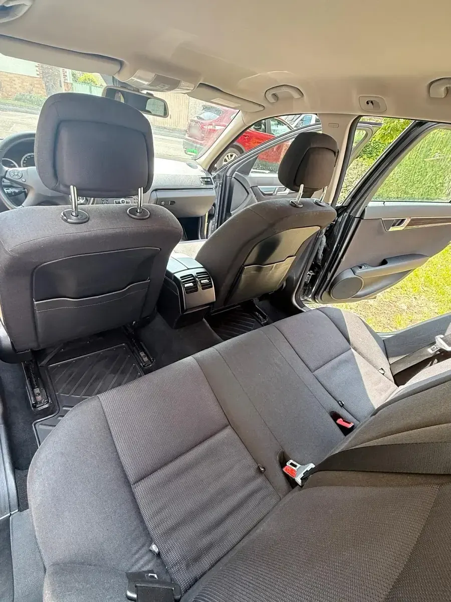 Gebraucht Mercedes C200 136 PS (100 kW) 2010 Grau Kombi