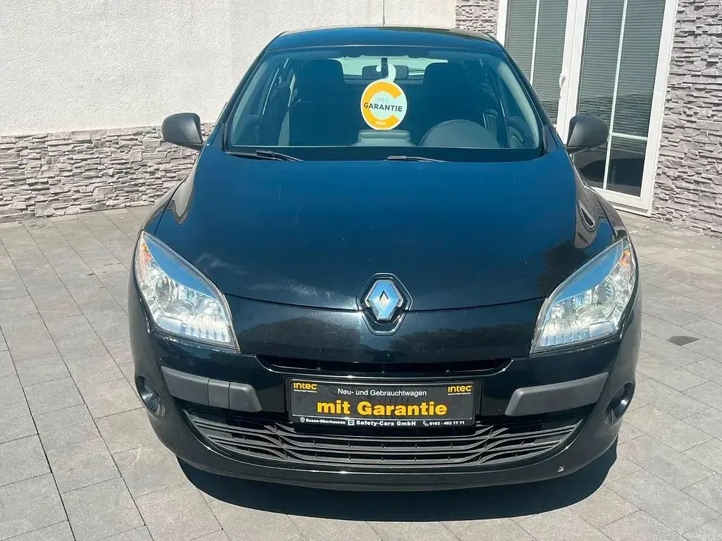 Gebraucht Renault Mégane III 101 PS (74 kW) 2011 Schwarz Limousine