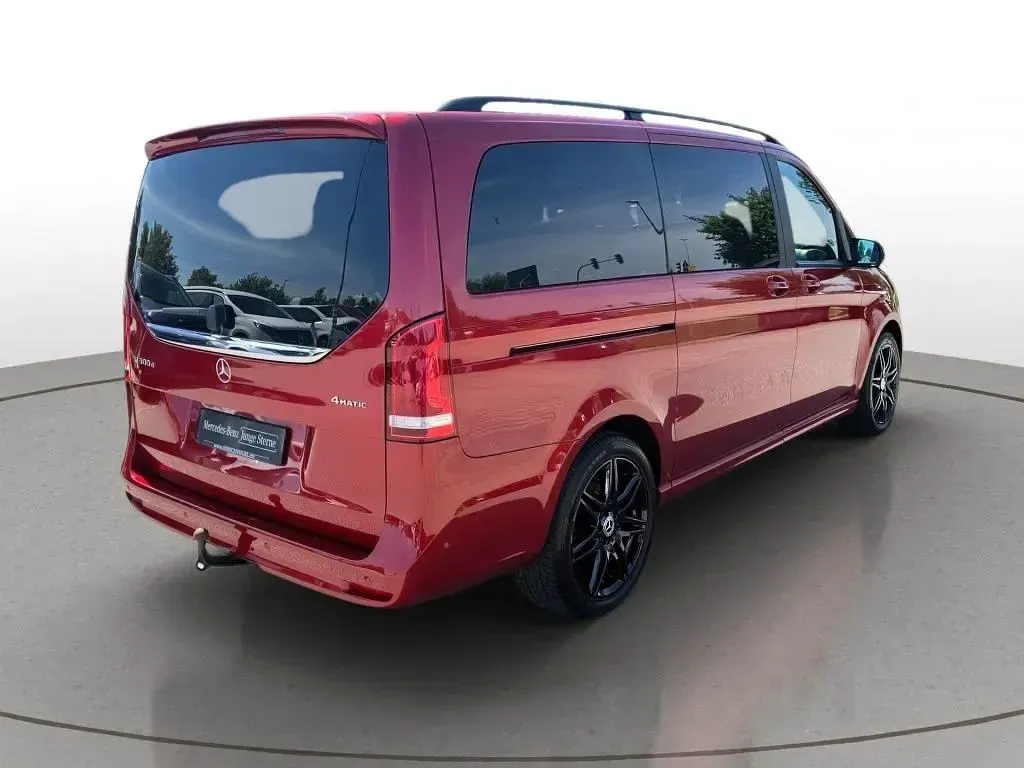 Gebraucht Mercedes V300 Edition 237 PS (174 kW) 2023 Rot Van / Kleinbus