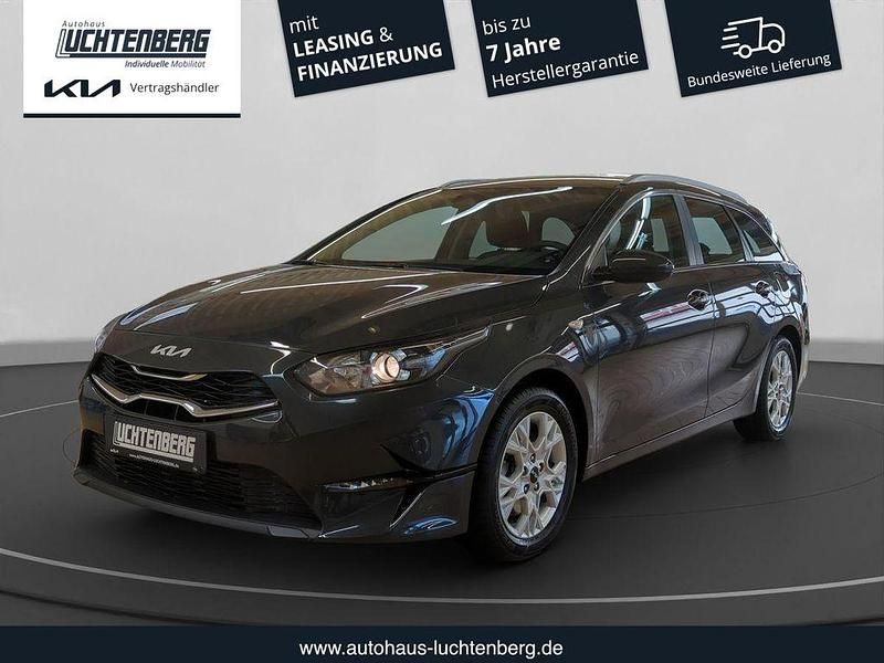 Grau Gebraucht 2024 Kia Ceed Sportswagon Vision Kombi | 20.490 € - Bild 1/4