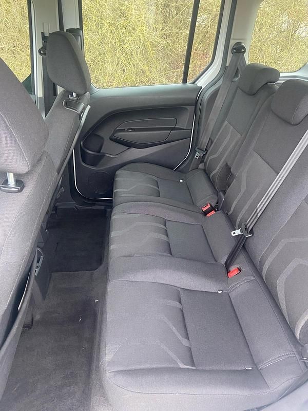 Second-hand Ford Transit Connect 100 CP (73 kW) 2016 Alb Monovolum