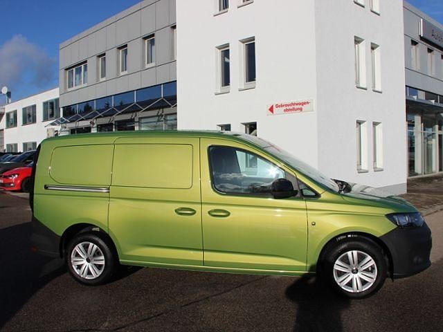 Gebraucht VW Caddy Maxi 102 PS (75 kW) 2024 Golden green metallic (metallic) Van / Kleinbus