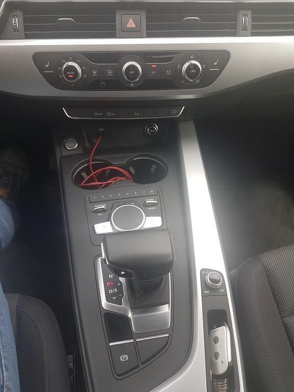 Gebraucht Audi A4 Ambiente 150 PS (110 kW) 2018 Schwarz Kombi