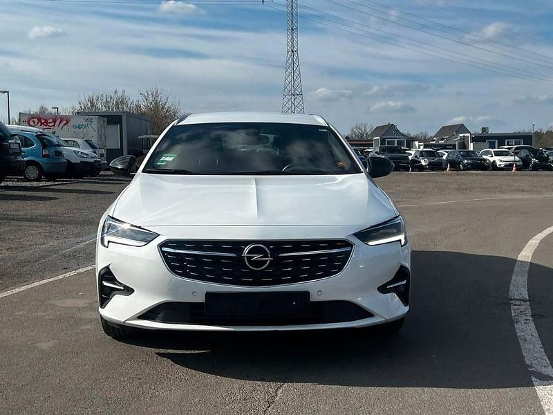 Gebraucht Opel Insignia Business 174 PS (127 kW) 2022 Weiß Kombi