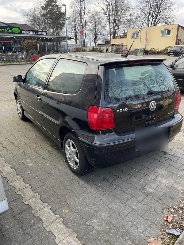 Gebraucht VW Polo 50 PS (36 kW) 2001 Schwarz Kleinwagen