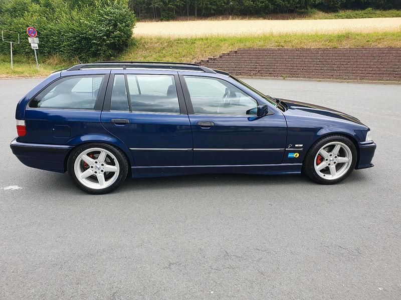 Gebraucht BMW 328 193 PS (141 kW) 1997 Blau Kombi
