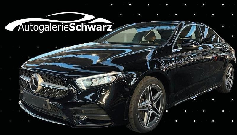 Amg nachtschwarz Gebraucht 2020 Mercedes A250 AMG Limousine | 23.980 € (Fairer Preis) - Bild 1/3