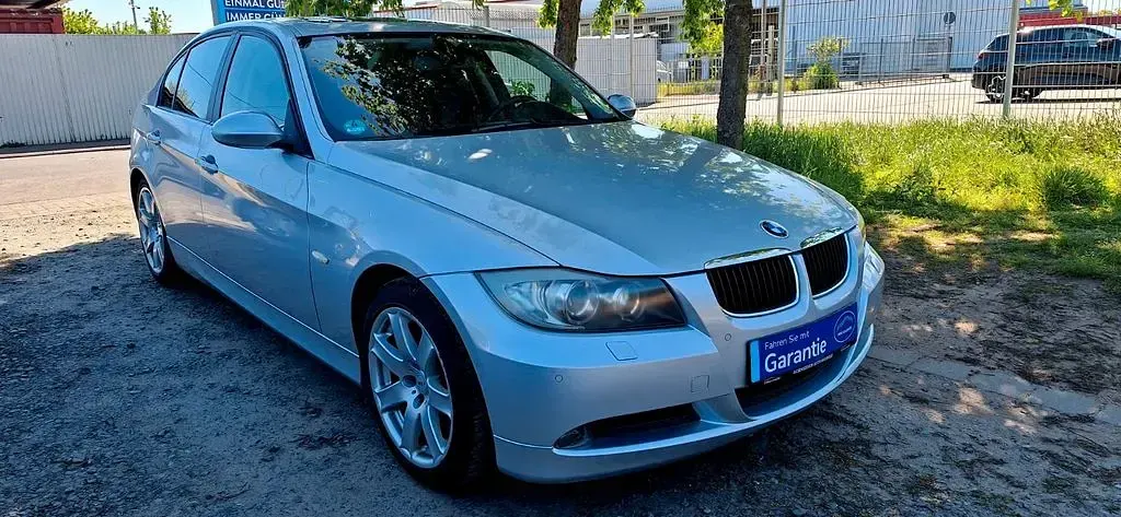 Gebraucht BMW 320 150 PS (110 kW) 2005 Silber Limousine