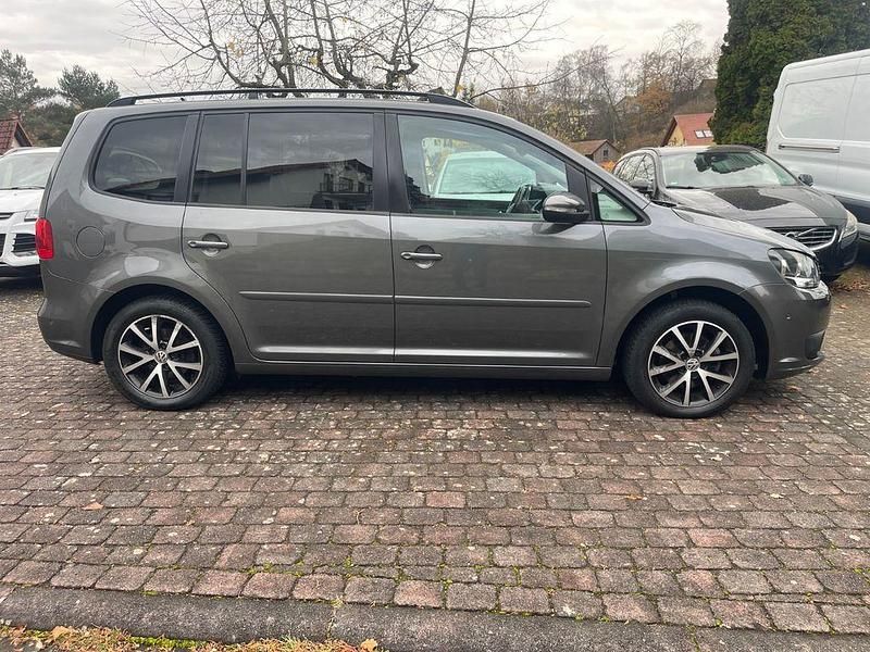 Gebraucht VW Touran Comfortline 105 PS (77 kW) 2010 Grau Van / Kleinbus