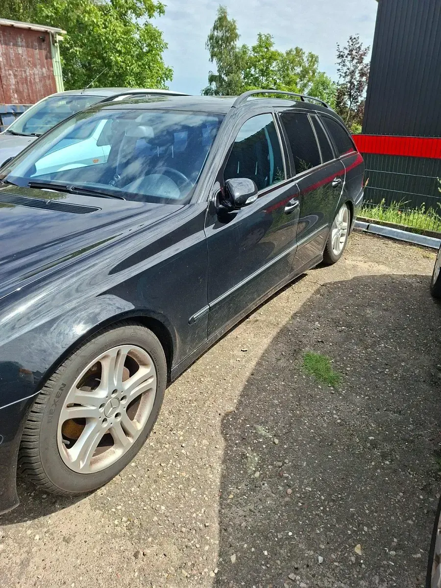 Gebraucht Mercedes E320 224 PS (164 kW) 2009 Schwarz Kombi