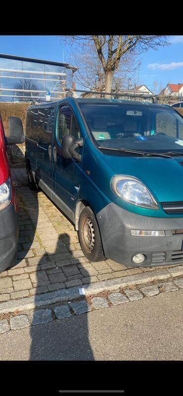 Grün Gebraucht 2006 Opel Vivaro Van | 5.600 € - Bild 1/3