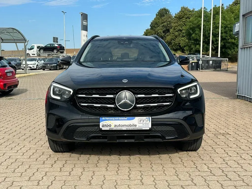 Gebraucht Mercedes GLC300 Exclusive 211 PS (155 kW) 2021 Schwarz SUV