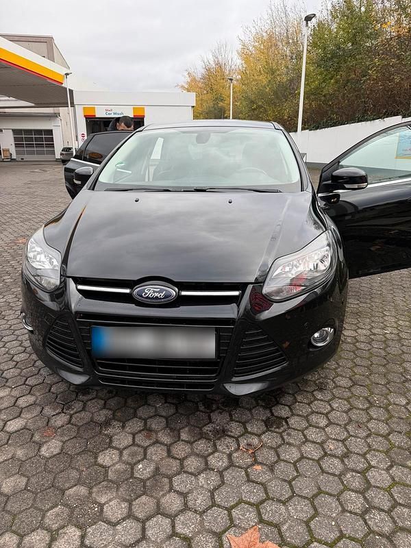 Usata Ford Focus 125 CV (91 kW) 2013 Nero Berlina