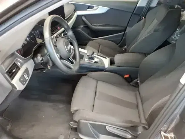 Gebraucht Audi A4 Advanced 163 PS (119 kW) 2021 Grau Limousine