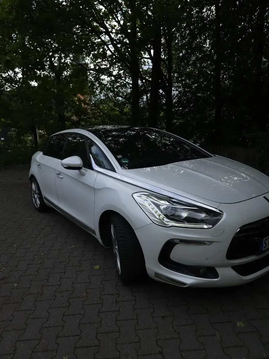 Gebraucht Citroën DS5 163 PS (119 kW) 2014 Weiß Kleinwagen