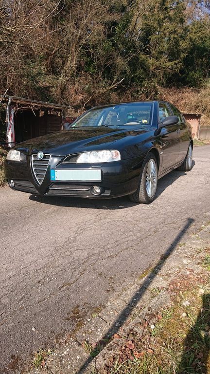 Beige Gebraucht 2005 Alfa Romeo 166 Progression Limousine | 3.900 € - Bild 1/4