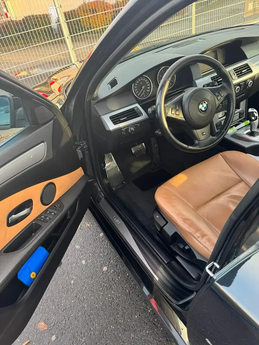 Gebraucht BMW 523 2007 Schwarz Limousine