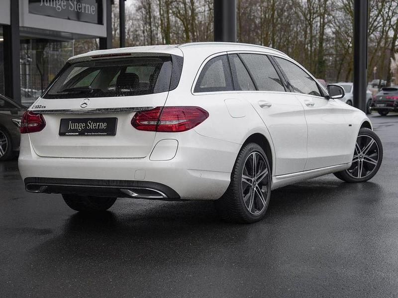 Gebraucht Mercedes C300e Avantgarde 306 PS (225 kW) 2020 Diamantweiss metallic Kombi