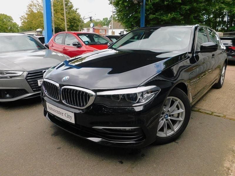 Schwarz Gebraucht 2019 BMW 530e iPerformance Limousine | 23.900 € (Superpreis) - Bild 1/4