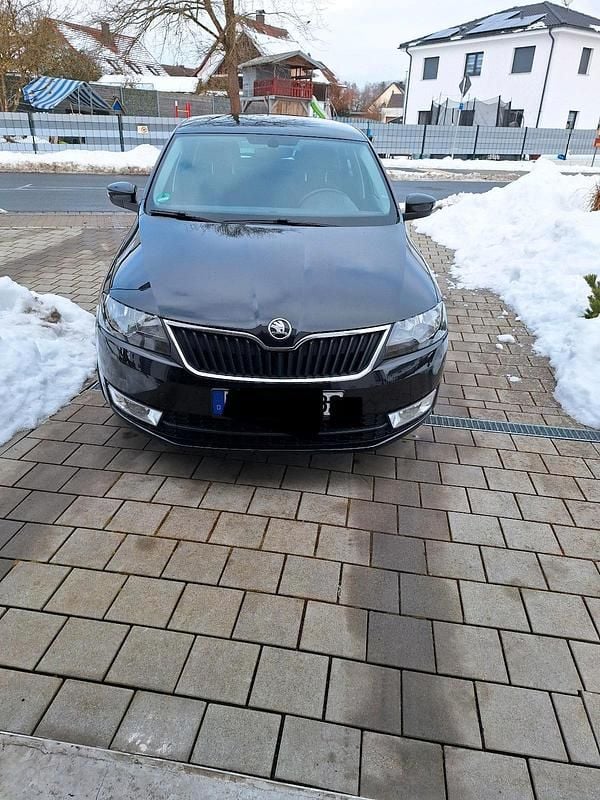 Schwarz Gebraucht 2016 Skoda Rapid Kleinwagen | 7.000 € (Guter Preis) - Bild 1/4