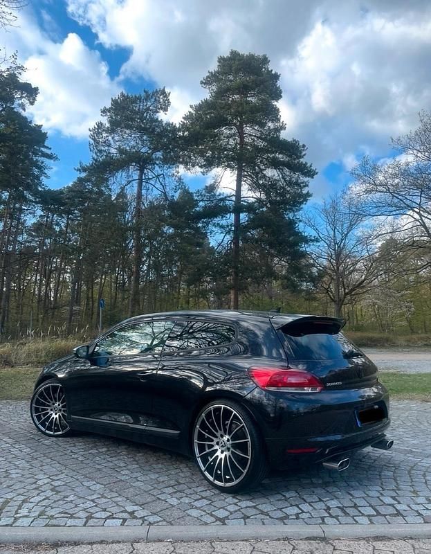 Second-hand VW Scirocco 160 CP (117 kW) 2009 Negru Coupe