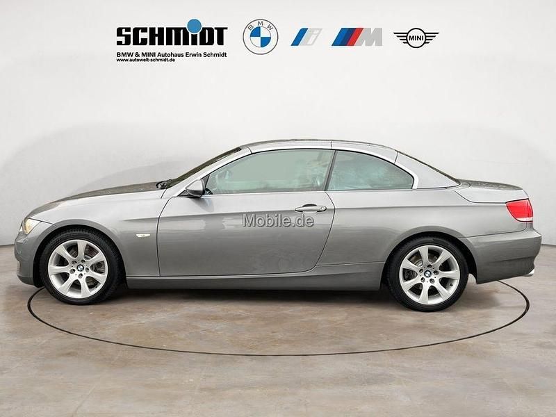 Gebraucht BMW 325 Cabriolet 218 PS (160 kW) 2008 Grau Cabrio
